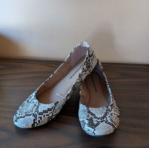 Essentials Black and White Snakeskin Flats